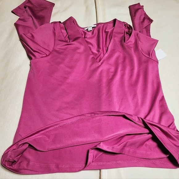 Bar III Knit Long Sleeve Cutout Shoulder Top Large - Picture 7 of 9